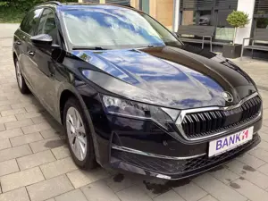 Skoda Octavia Combi 1.5 eTSI DSG Selection LED+ACC+Nav Bild 4