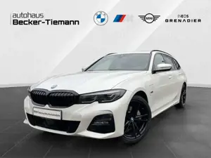 BMW 330 e xDrive Touring *M SPORT*ACC*AHK*LASER*HUD*KEYLES