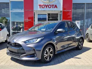 Toyota Yaris 1,5L Hybrid Teamplayer Comfort Paket Bild 2