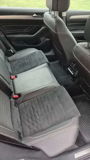Volkswagen Passat Variant Passat Variant 2.0 TDI SCR DSG 4Motion Elegance Bild 5
