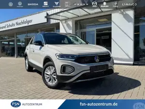 Volkswagen T-Roc Life 1.5l TSI RFK AHK NAVI ACC Bild 1