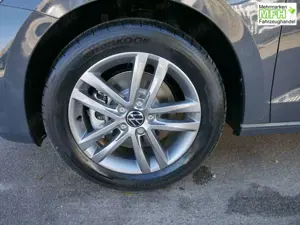 Volkswagen Touran Comfortline 1.5 TSI DSG COMFORTLINE*ACC*LED*PDC... Bild 4