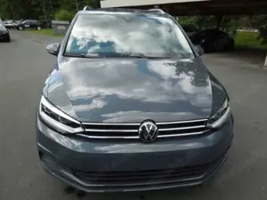 Volkswagen Touran 1.5TSI DSG People/LED/AHK/Navi/AppConnect Bild 2
