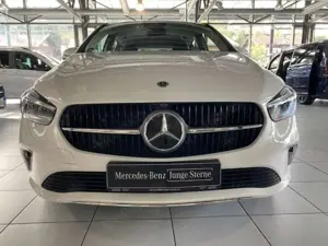 Mercedes-Benz B 200 Progressive Line Advanced Totwinkel Winter Bild 2