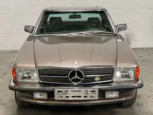 Mercedes-Benz SL 560