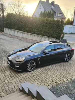 Porsche Panamera 4S PDK GTS Sportpaket Carbon, Klappenauspuff Bild 3