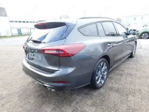 Ford Focus ST-Line X Automatik Navi/Winter-Paket Bild 5