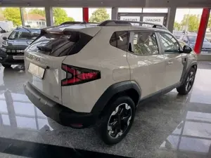 Dacia Duster Extreme TCe 130 4x4 CITY PAK/TECHNIK PAK Bild 4