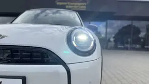 MINI Cooper Sport-Lederlenkrad, HUD, Paket: S Bild 3