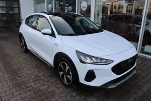 Ford Focus Active X 1.0 EcoB. ACC PANO 4,99% FIN* AHK Bild 2