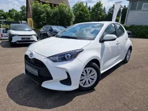 Toyota Yaris Hybrid Business Edition Apple CarPlay Android Auto