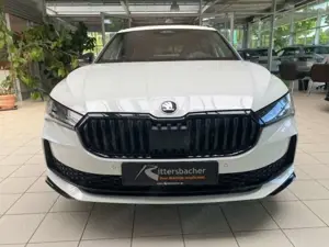 Skoda Superb Combi Sportline 1,5 TSI iV 150 kW 6-Gang- Bild 3
