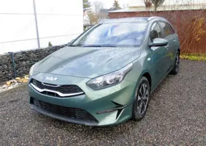 Kia Ceed SW / cee'd SW 1,5  7 DCT mit Navi, PDC, Kamera, Sitzheizung Bild 2