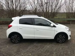 Mitsubishi Space Star Cross Edition+ 1.2 l Navi Ganzjahresreifen Bild 4