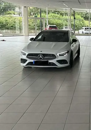 Mercedes-Benz CLA 220 Shooting Brake 8G-DCT AMG Line Full Ausstattung