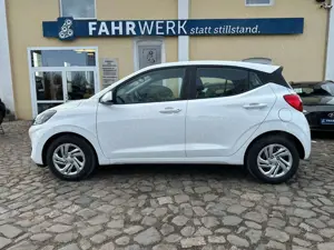 Hyundai i10 1.0 Spring/Carplay/Tempom./1.Hd Bild 3