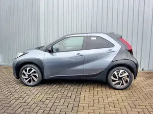 Toyota Aygo X 1.0 Teamplayer Klima, FLA SpurH KAM ACC Bild 3