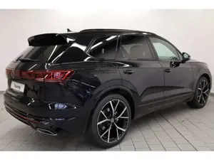 Volkswagen Touareg 3.0 TDI V6 4Motion R-Line Black Style Bild 4