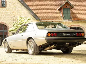 Ferrari 365 365 GT4 2+2 Bild 2