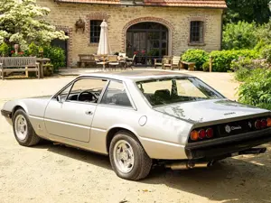 Ferrari 365 365 GT4 2+2 Bild 5