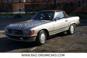 Mercedes-Benz 560 SL W107 Bild 2