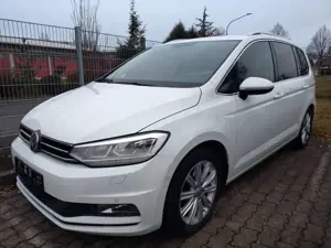 Volkswagen Touran Highline BMT/Start-Stopp //7 SITZER// HIGHLINE Bild 2