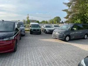 Volkswagen T7 Multivan Multivan 2.0 TDI LÜ DSG 7 Sitzer Standh.AHK.LED