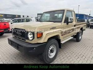 Toyota Land Cruiser GDJ 79 SC 2,8-Diesel Aut DLX SOFORT
