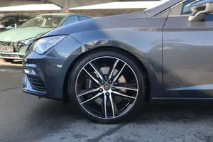 SEAT Leon Leon ST 2.0 TSI Cupra 4Drive Navi/Kamera/Klima Bild 3