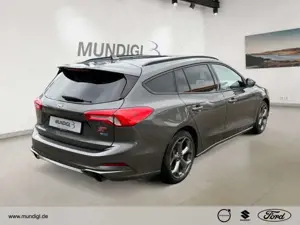 Ford Focus Turnier ST Sportpaket AHK-klappbar Navi Digitales Bild 5