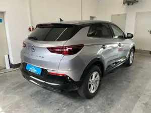 Opel Grandland 1.2 Turbo GS Line*LED*FLA*SpurH*PDC* Bild 4