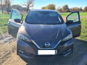 Nissan Leaf Tekna 40 kWh  Vollausstattung  Wärmepumpe HU '27 Bild 2