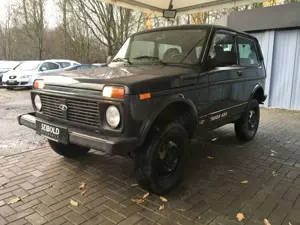 Lada Niva 1.7  Basis 4x4 LPG/Navi/Kamera/AHK/8-fach