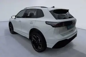 Volkswagen Tiguan R Line 2.0 TDI 4MOTION DSG AHK+STHZ+PANO+ Bild 4