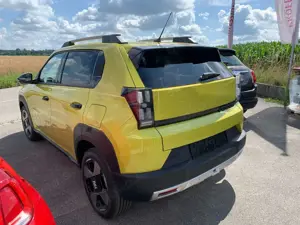 Fiat Grande Panda Elektro La Prima 44 kWh 113PS Bild 2