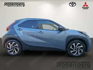 Toyota Aygo X 1.0 Teamplayer ACC Apple CarPlay Android Auto DAB Bild 4