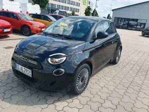 Fiat 500e - schwarz, klein, stark