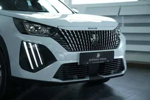 Peugeot 2008 Allure *LED SHZ 360° Kamera* Bild 5