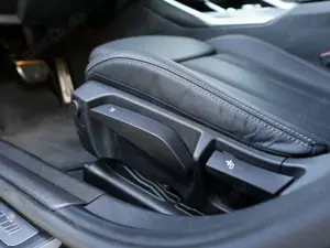 BMW 330 d xDrive M-Sport Touring AHK PANO ACC AdLED KoZg Bild 5