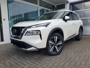 Nissan X-Trail 1.5 VC-T Xtronic Tekna 7-S Premium-Leder ..vor Ort