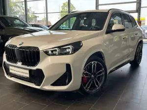 BMW X1 18i sDr M Sport Pro AHK/Pano/Komf.Zg/360°/HUD/19" Bild 3