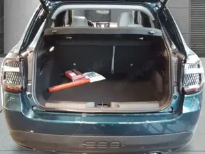Fiat 600 hybrid La Prima Navi Kamera LED el. Heckklappe Kli Bild 5