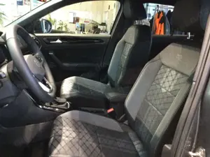 Volkswagen T-Roc 1.5 TSI DSG OPF R-Line "Black Style" LED APP Bild 2