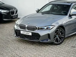 BMW 330 d xDrive Tour M-Sport AHK PANO HiFi KoZg 360° Bild 3