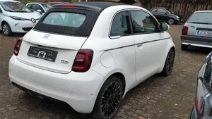 Fiat 500e 500 e Cabrio La Prima by Bocelli Bild 4