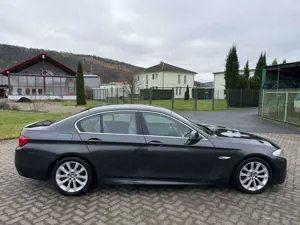 BMW 535 535 i M-Paket*Leder*Kamera*2xMemory*Comfortsitze* Bild 4