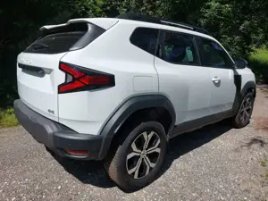 Dacia Duster 3 TCe130 4x2 Expression LT:2-4Wo R-Kamera DAB+ Bild 2