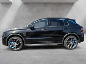 Lynk  Co 01 PHEV Lenkradheizung AHK Bild 5