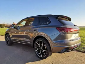 Volkswagen Touareg 3.0 TDI 210 kW 4Motion R-Line V6 UPE 113.880 € ... Bild 2