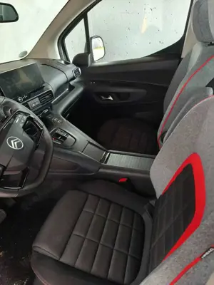 Citroen Berlingo Berlingo BlueHDi 130 EAT8MAX Bild 4